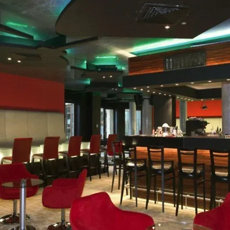 Garden Of Eden Hotell *